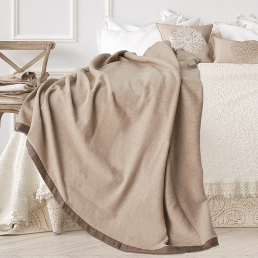 Dafne Blanket (C2)