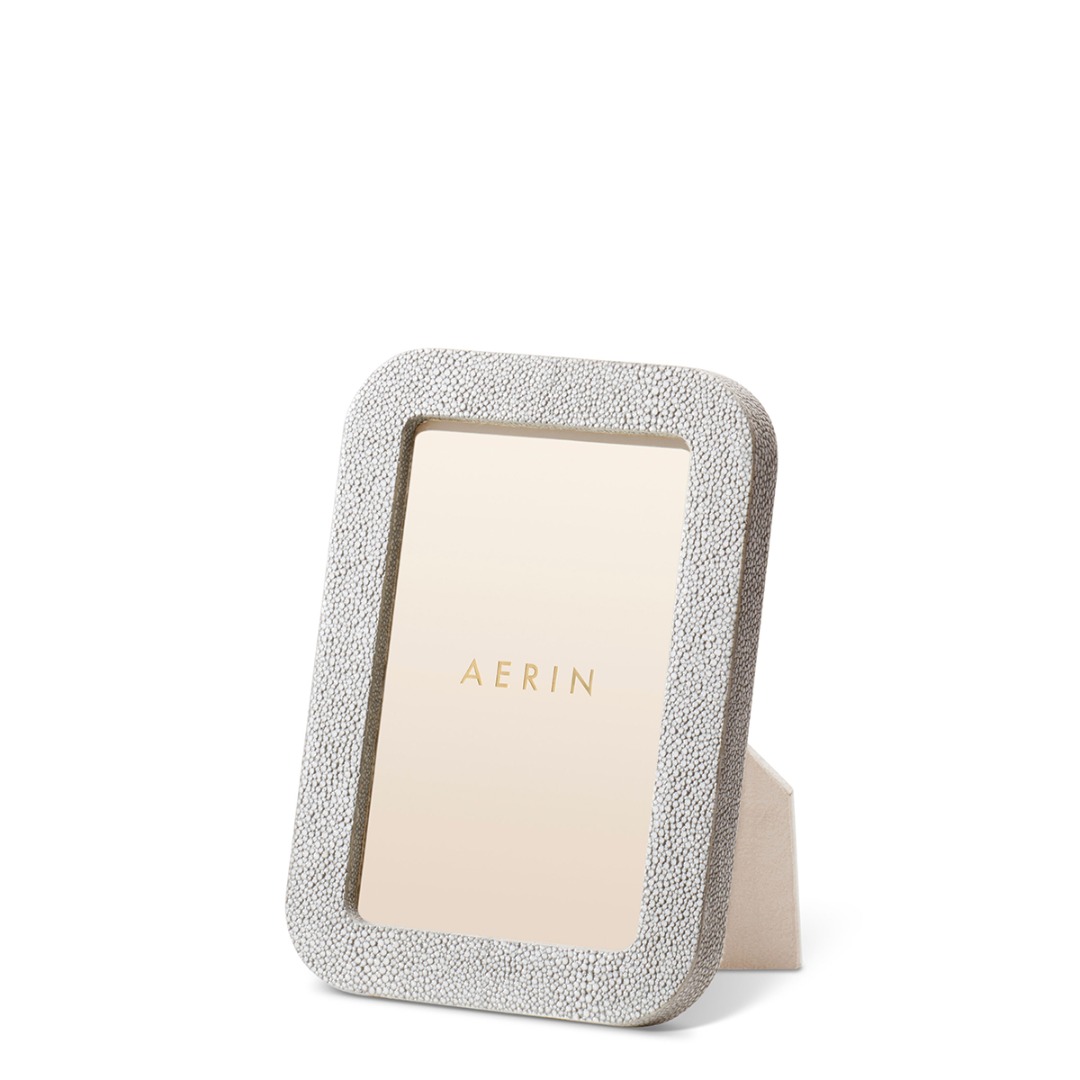 Modern Shagreen Frame 4x6 (Dove)