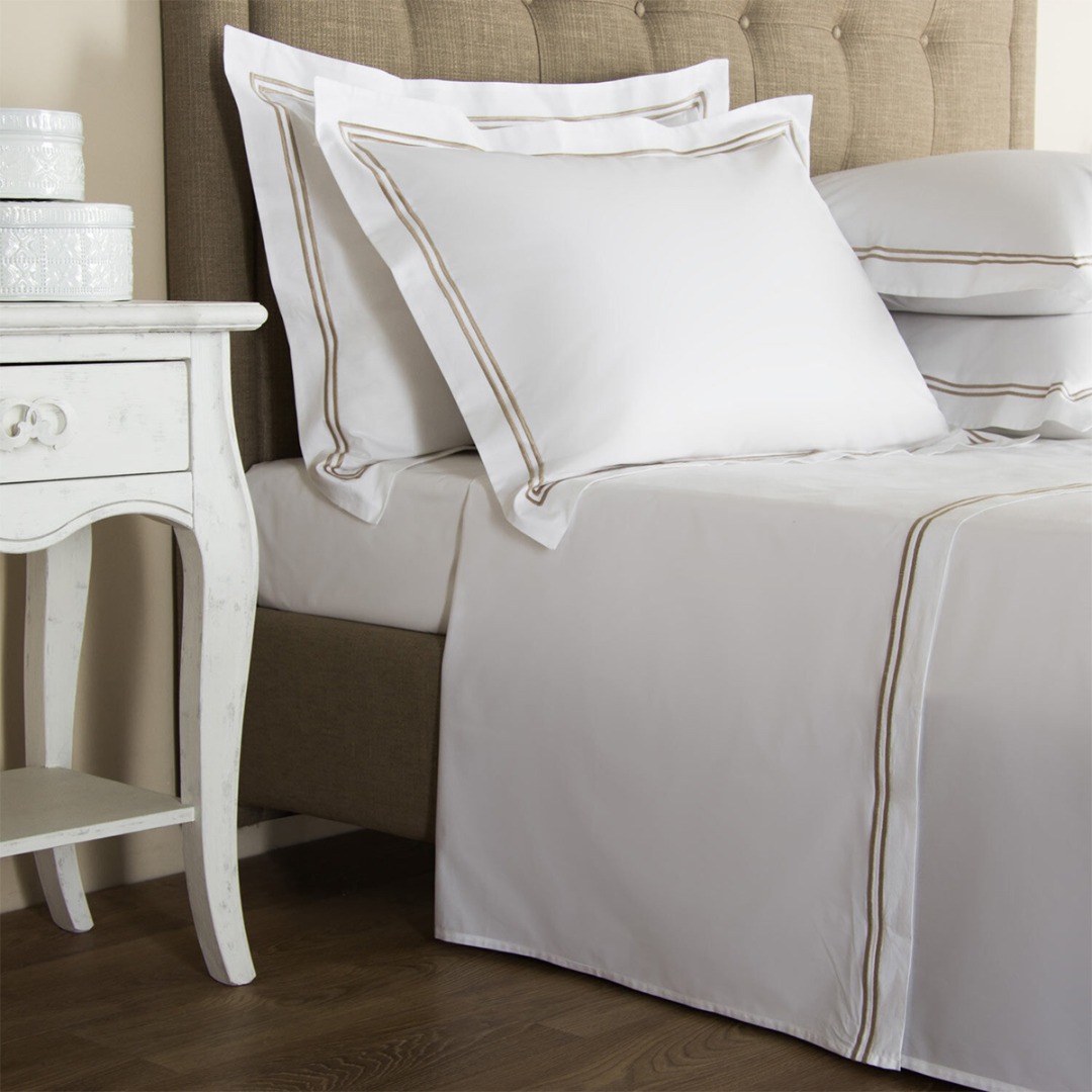 Hotel Classic Sheet Set - Queen (White/Khaki)